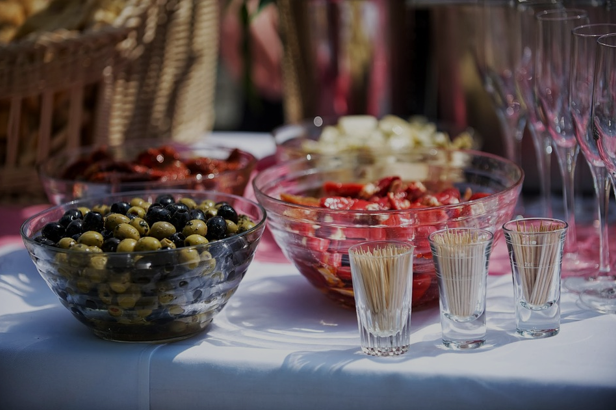 You are currently viewing How to Find the Right Event Caterer