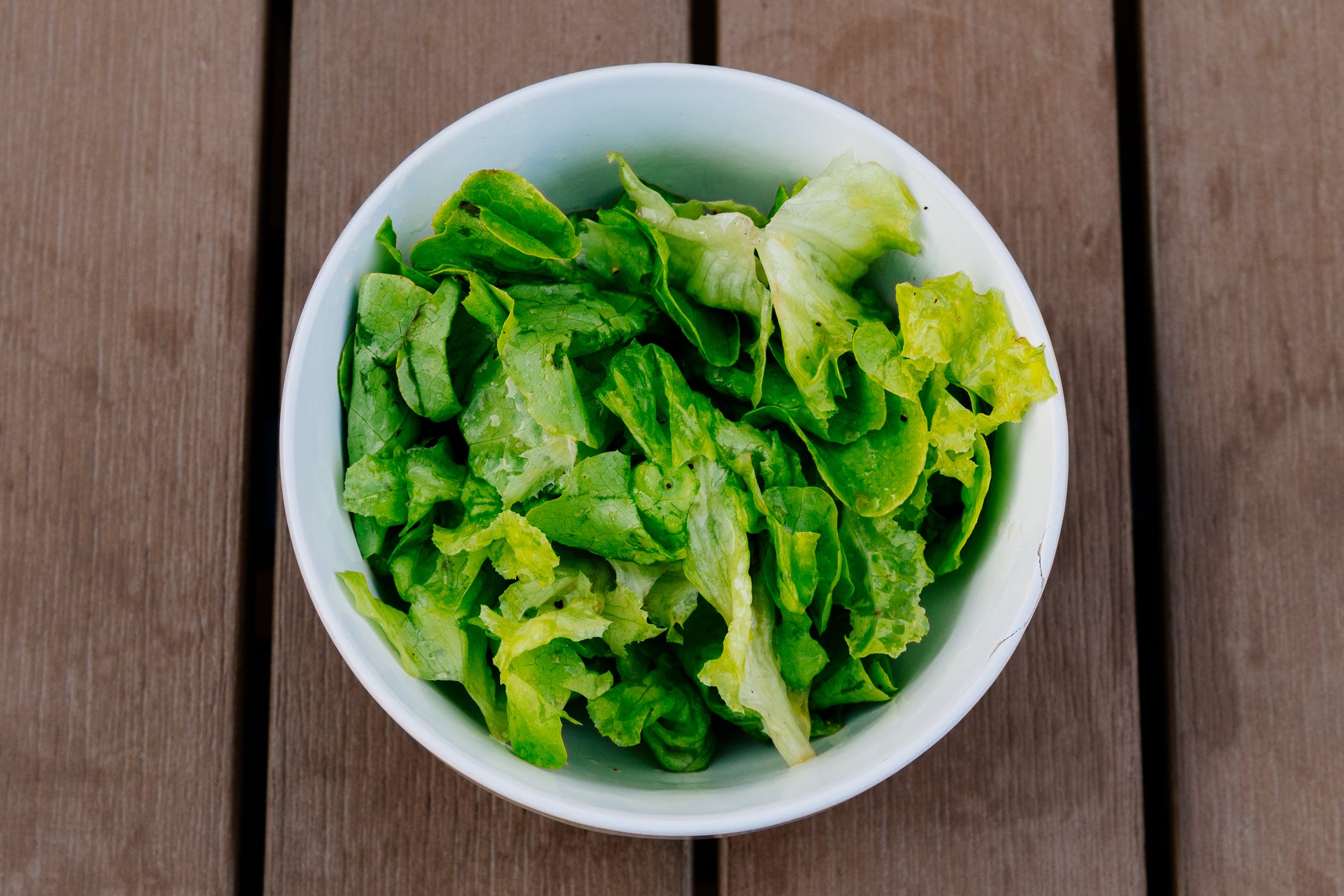 bowl of lettuce 